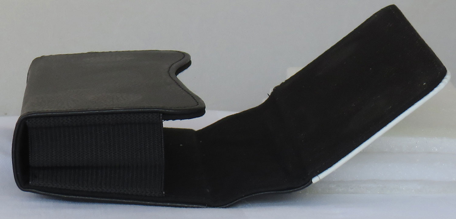 glasses case side view open lid