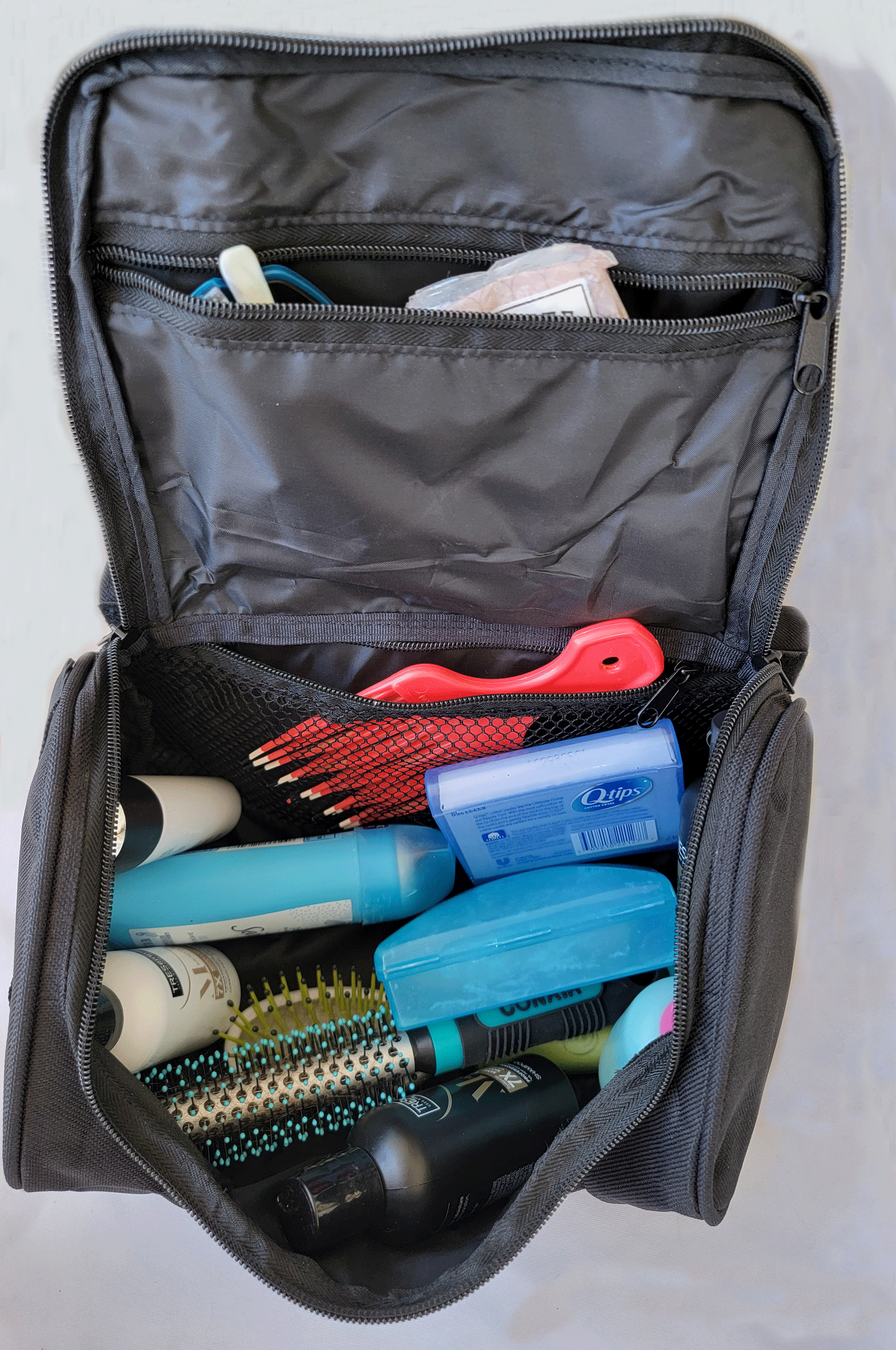 Travel bag with toiletries