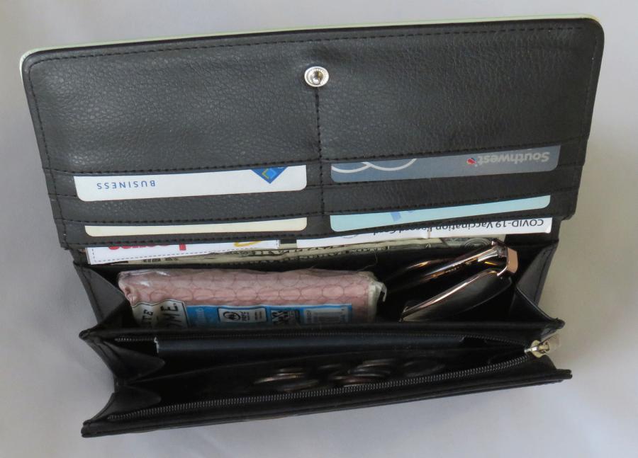 clutch wallet interior 3