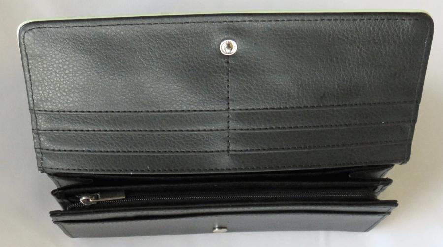 clutch wallet interior